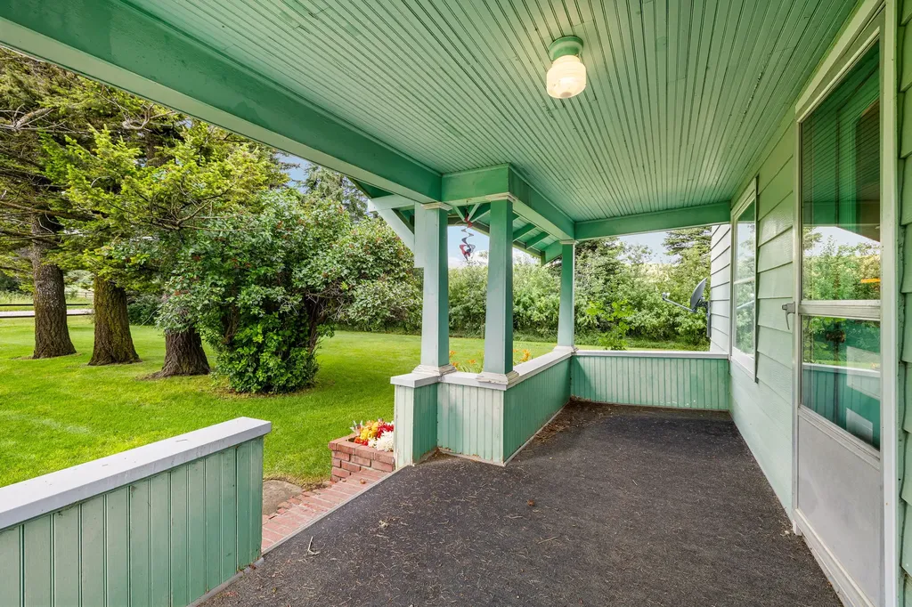 6058 Cottonwood Creek Road Lewistown MT 59457