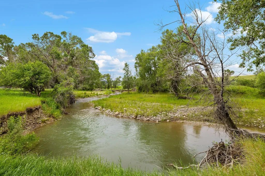 6058 Cottonwood Creek Road Lewistown MT 59457