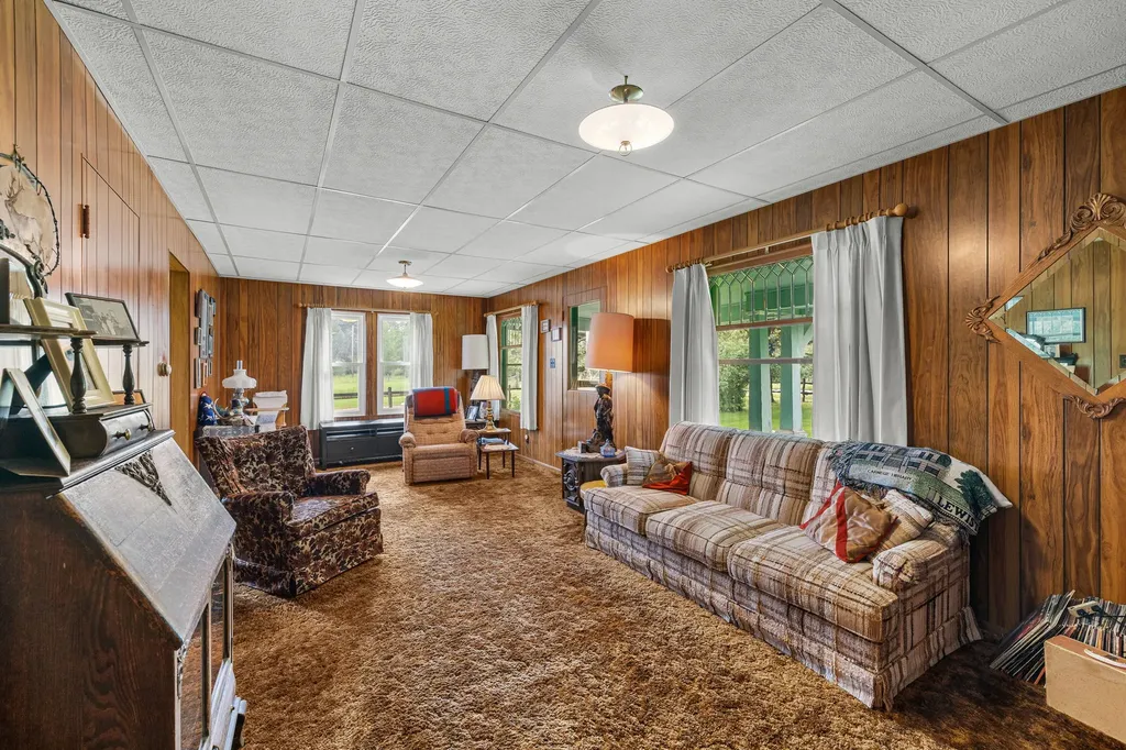 6058 Cottonwood Creek Road Lewistown MT 59457