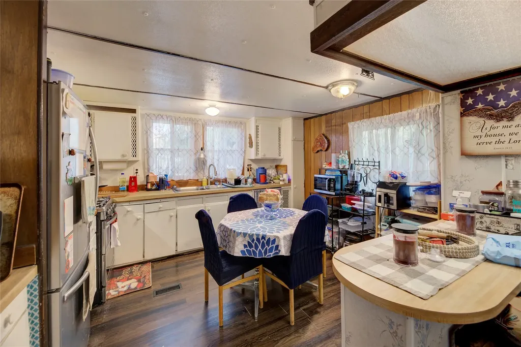 907 Ray Road Helena MT 59602