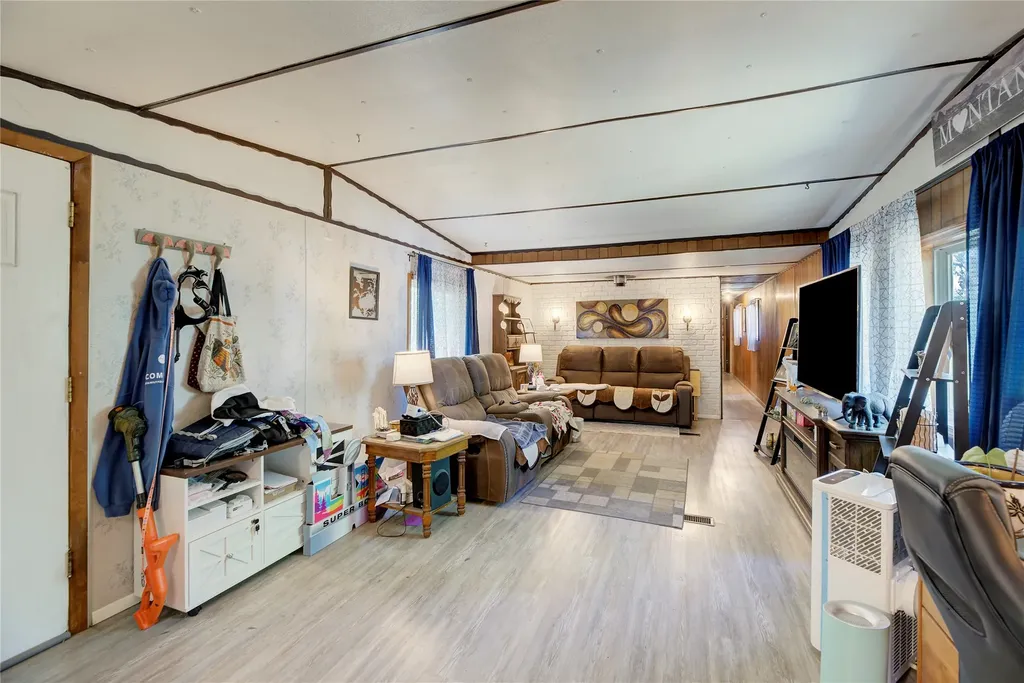 907 Ray Road Helena MT 59602