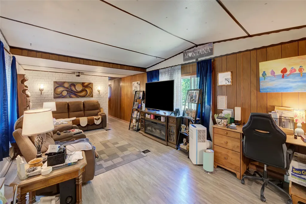 907 Ray Road Helena MT 59602