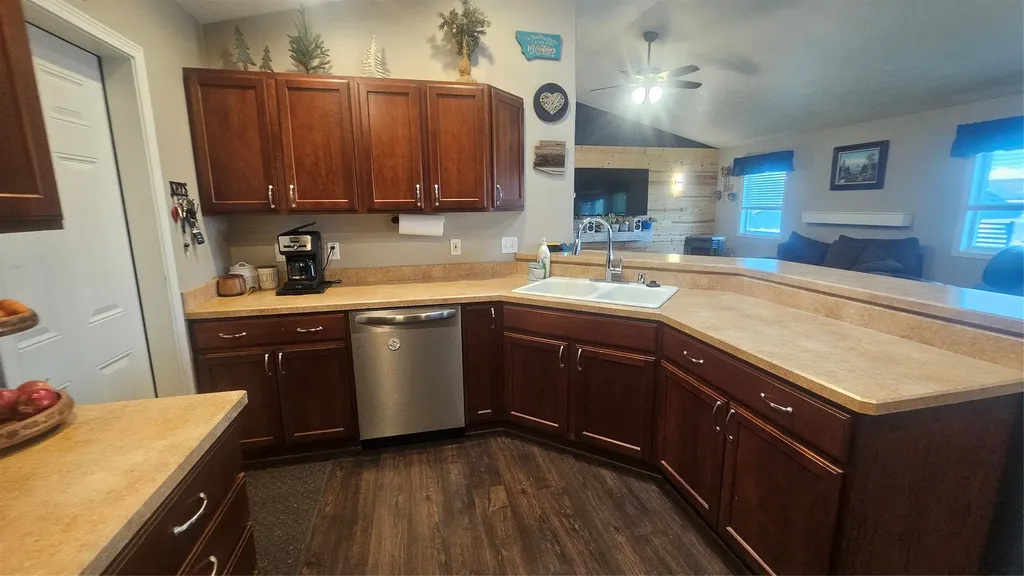 309 40th Avenue NE Great Falls MT 59404