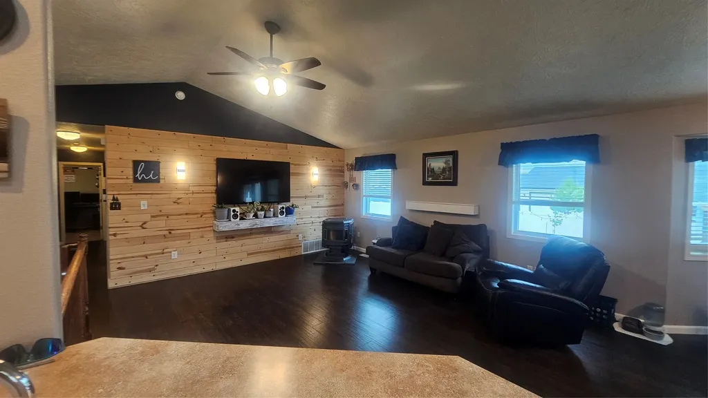 309 40th Avenue NE Great Falls MT 59404