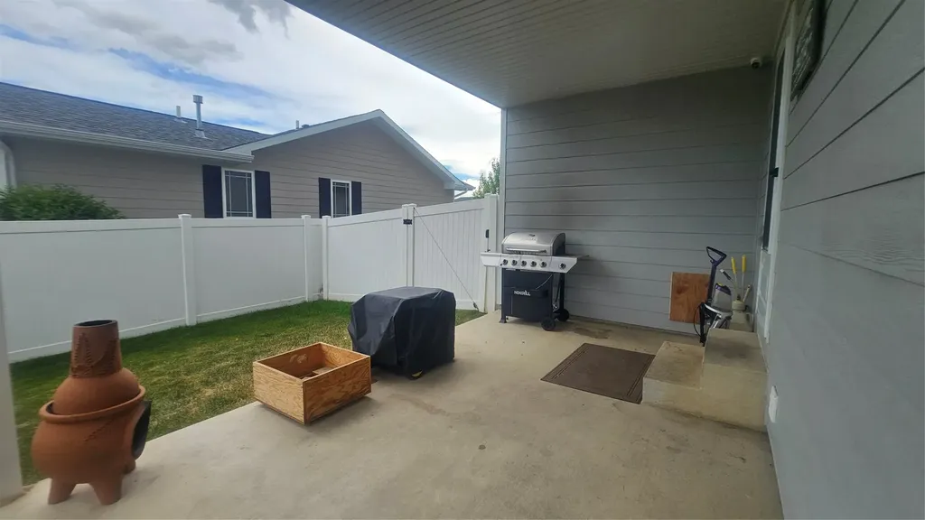 309 40th Avenue NE Great Falls MT 59404
