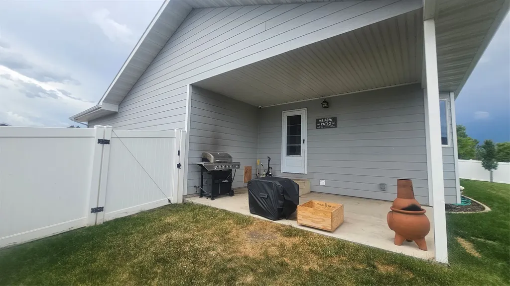 309 40th Avenue NE Great Falls MT 59404