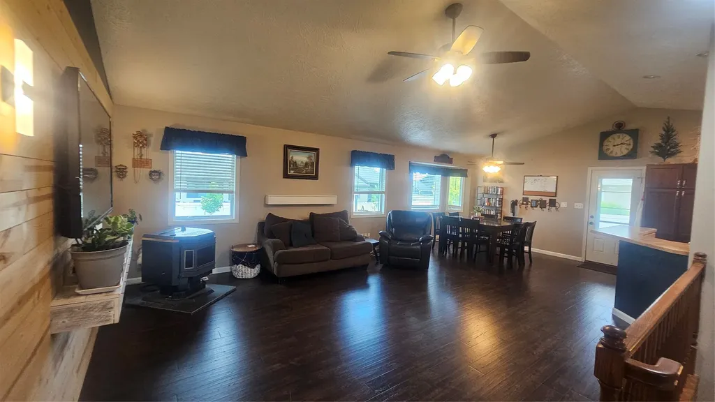 309 40th Avenue NE Great Falls MT 59404
