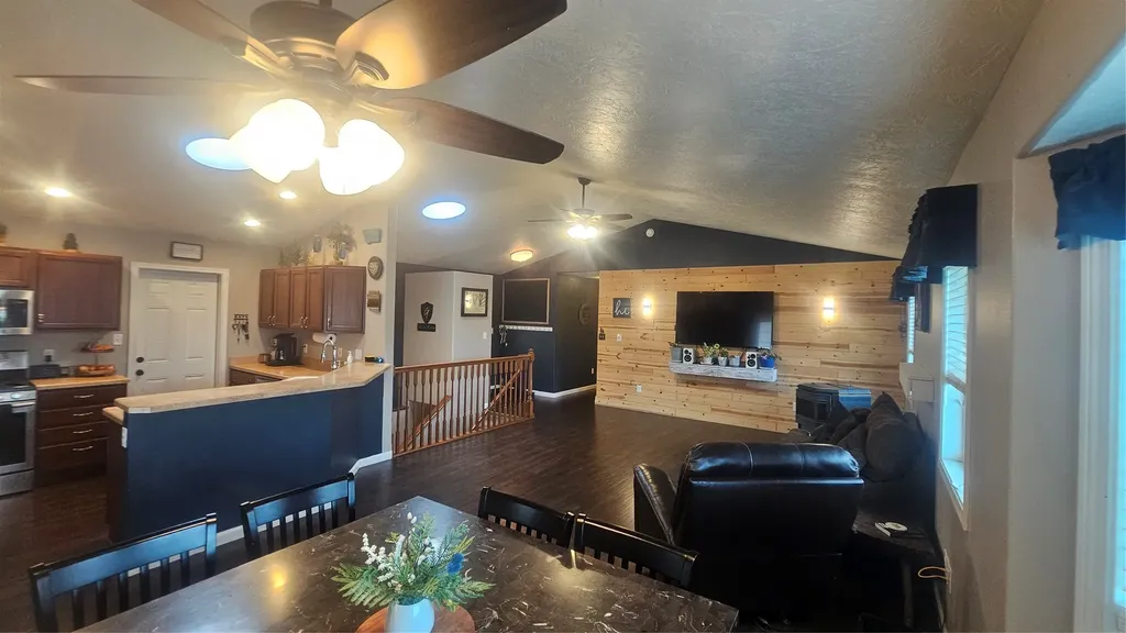 309 40th Avenue NE Great Falls MT 59404
