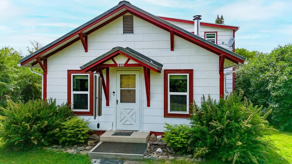 309 2nd Avenue St Ignatius MT 59865