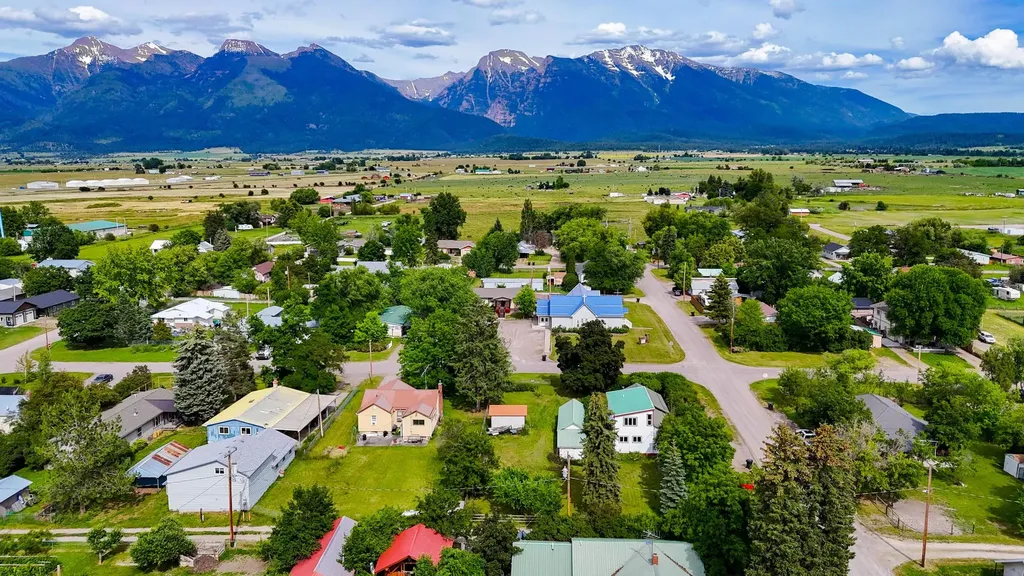 309 2nd Avenue St Ignatius MT 59865