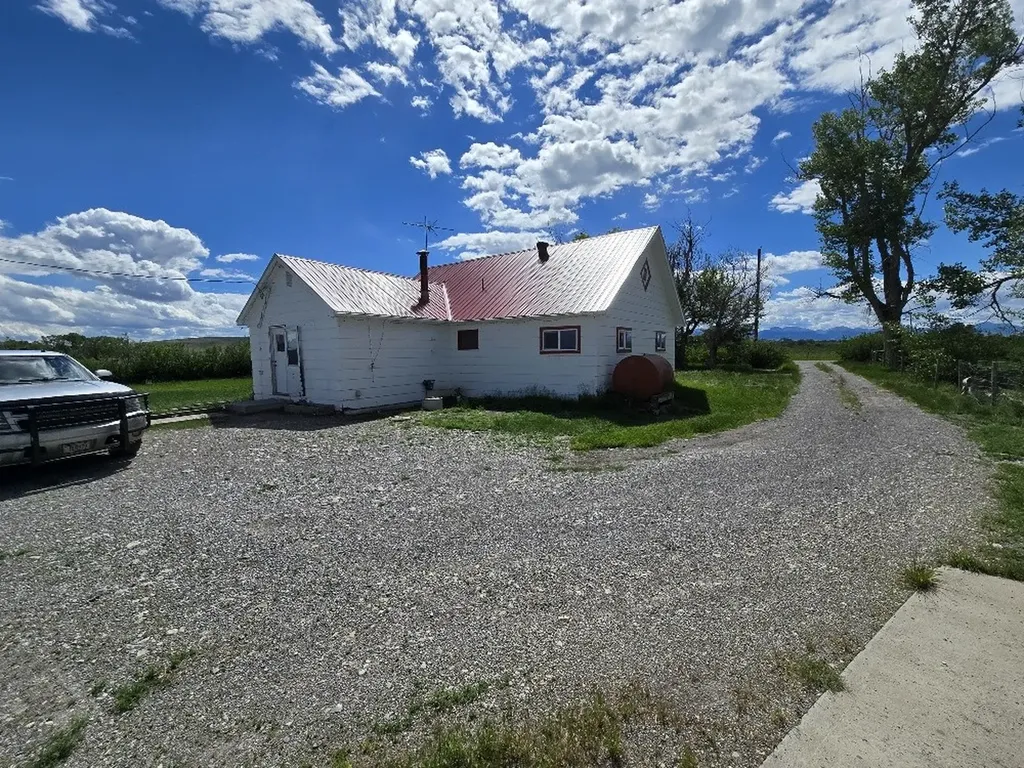 1531 NW 26th Road Bynum MT 59419