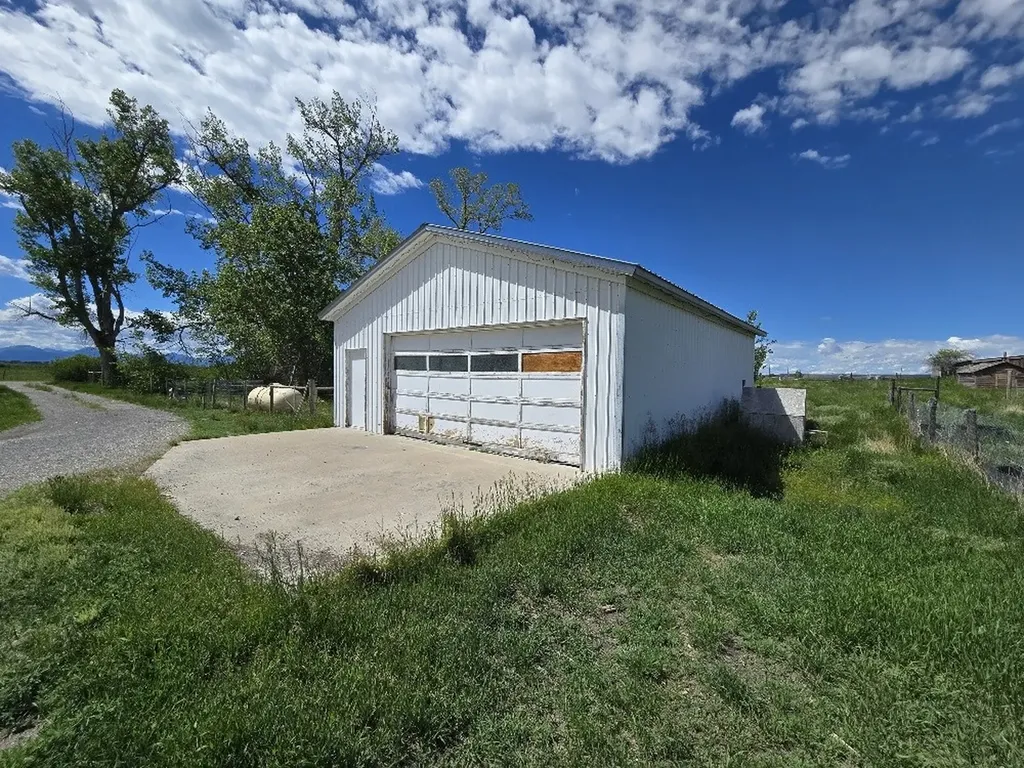 1531 NW 26th Road Bynum MT 59419