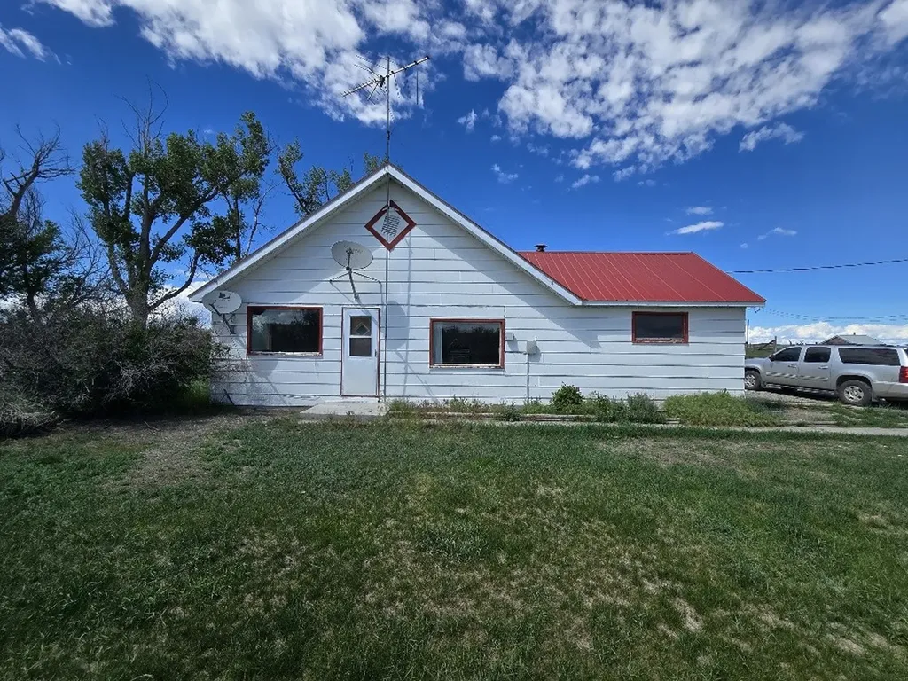 1531 NW 26th Road Bynum MT 59419