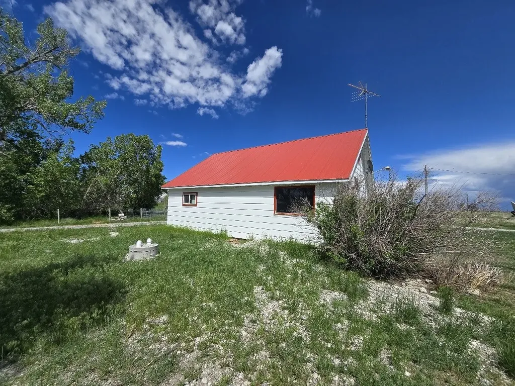 1531 NW 26th Road Bynum MT 59419