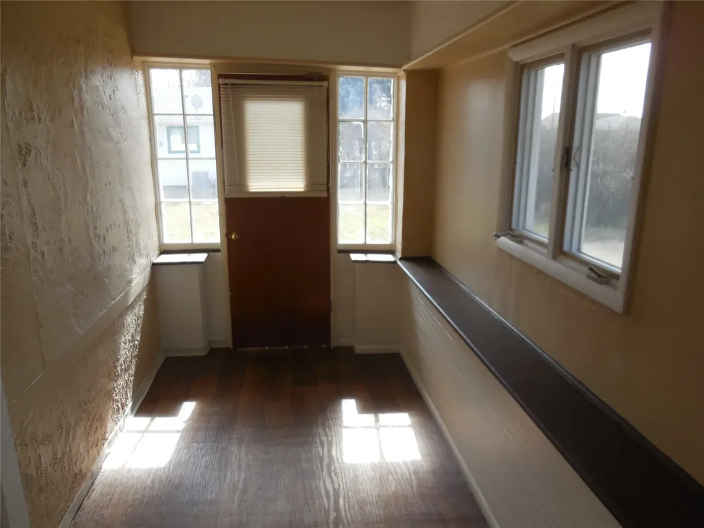 115 4th Avenue Hingham MT 59528