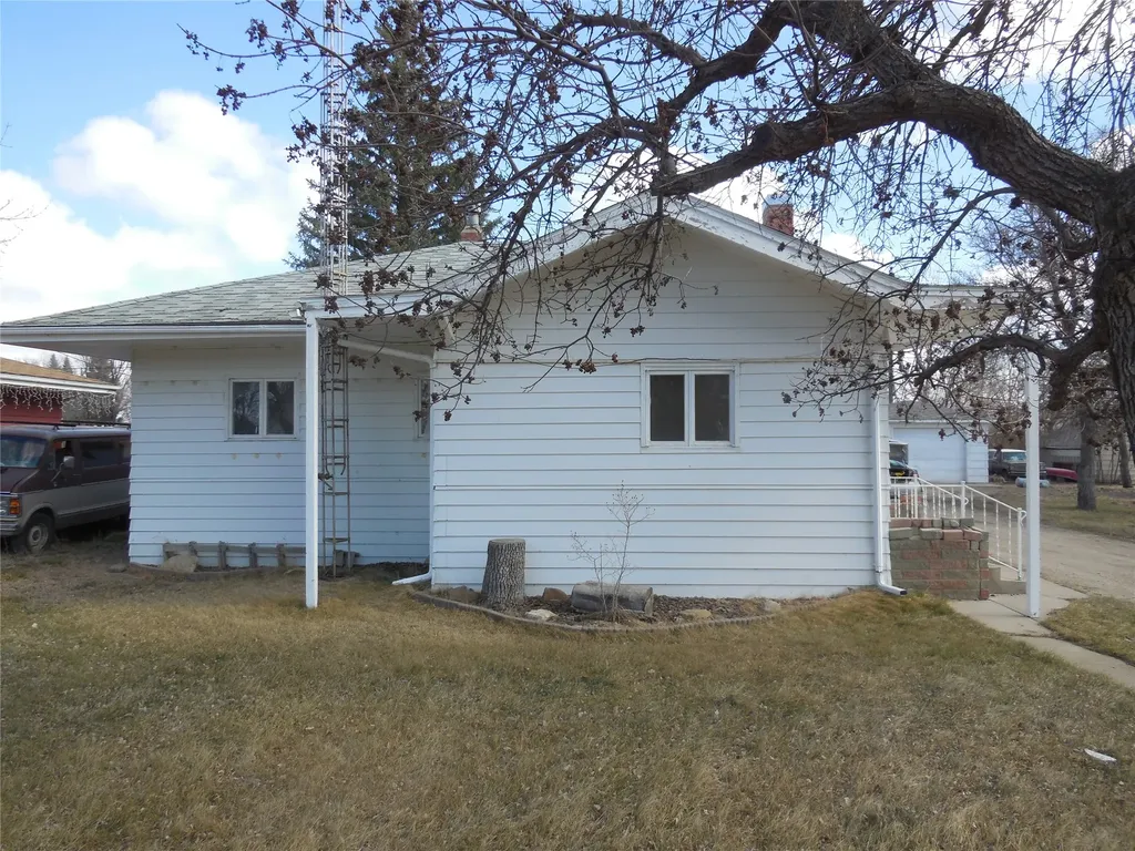 115 4th Avenue Hingham MT 59528
