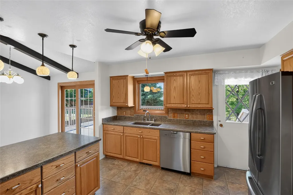 1013 25th Avenue SW Great Falls MT 59404