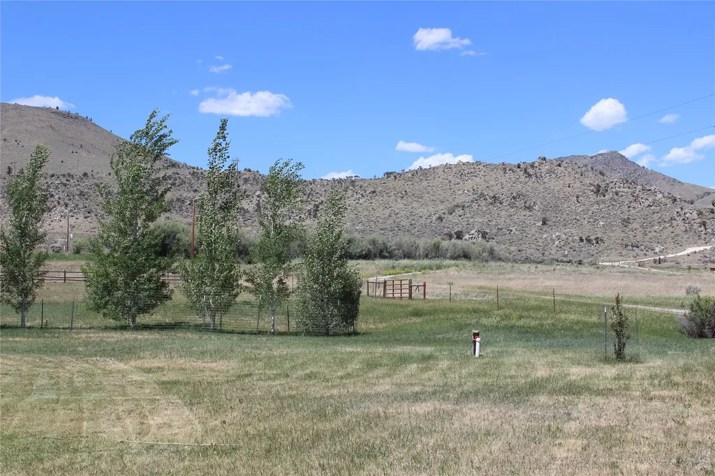 Nhn Ponderosa Road Melrose MT 59743