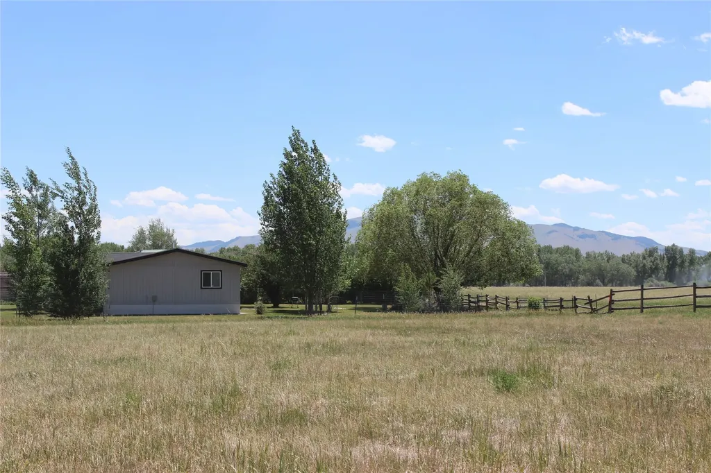 Nhn Ponderosa Road Melrose MT 59743