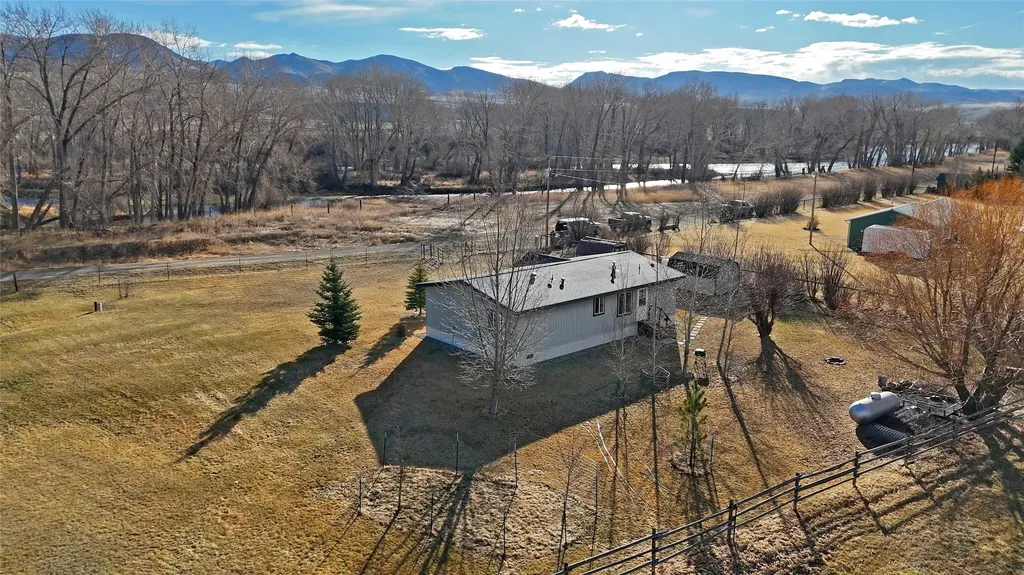 Nhn Ponderosa Road Melrose MT 59743