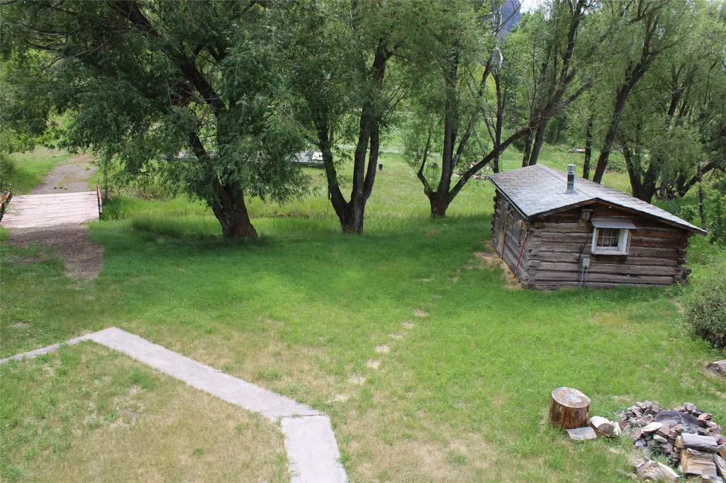 2973 Old Us Highway 91 Cascade MT 59421