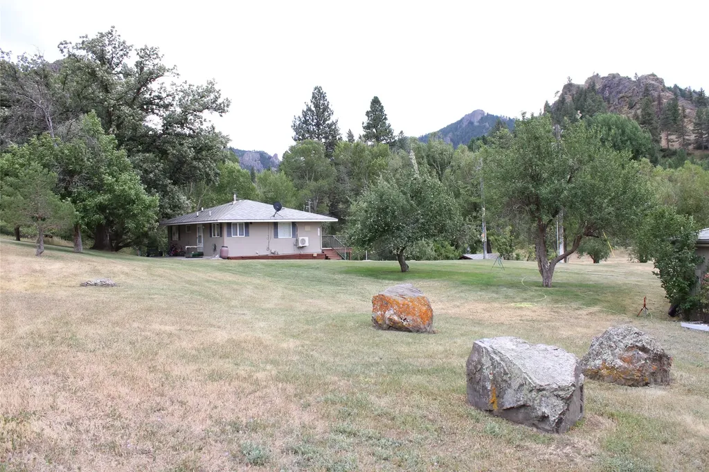 2973 Old Us Highway 91 Cascade MT 59421