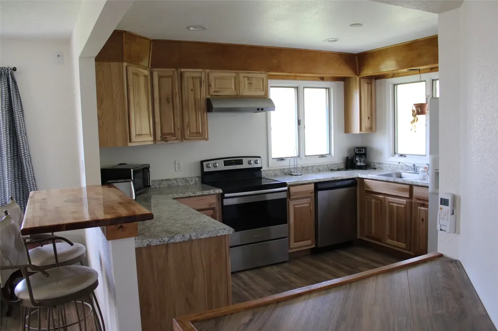 2973 Old Us Highway 91 Cascade MT 59421