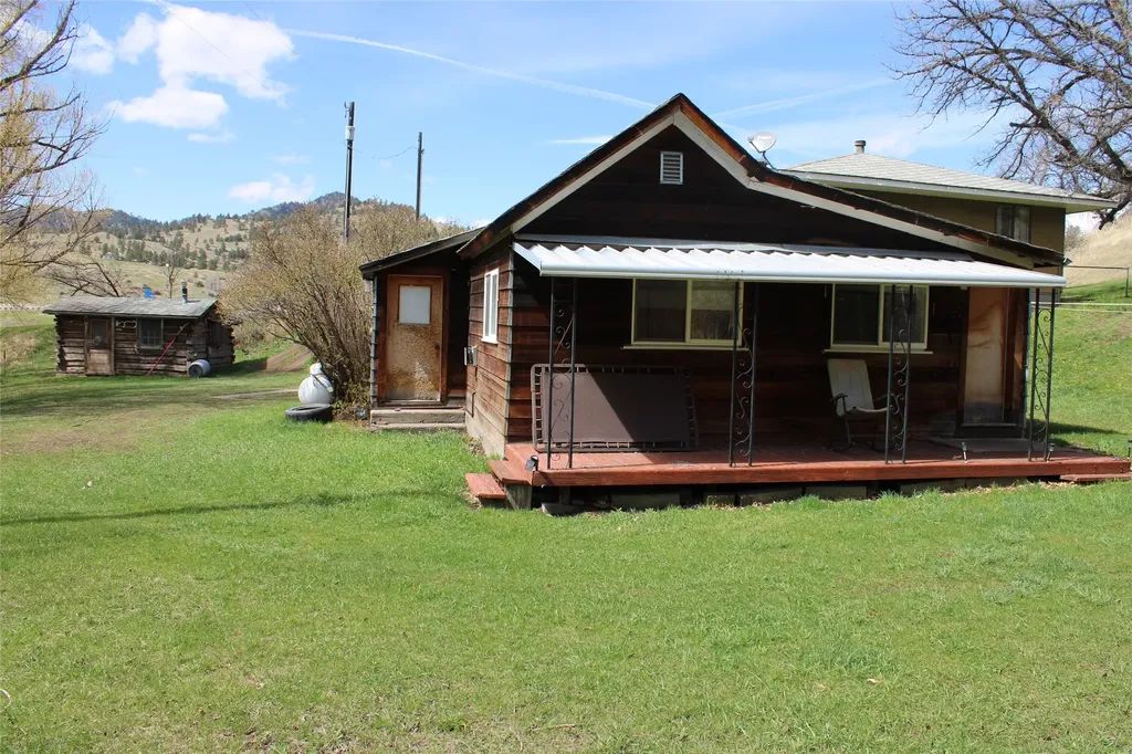 2973 Old Us Highway 91 Cascade MT 59421