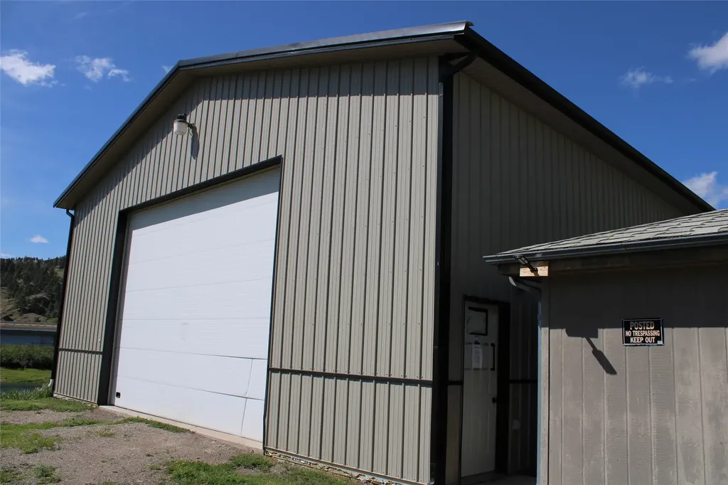 2973 Old Us Highway 91 Cascade MT 59421