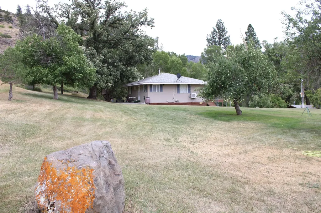 2973 Old Us Highway 91 Cascade MT 59421