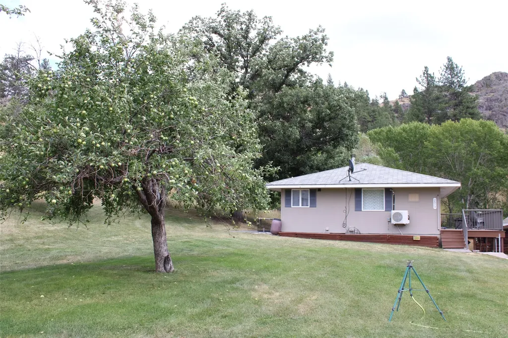 2973 Old Us Highway 91 Cascade MT 59421