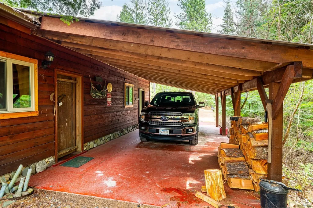181 Wapiti Way Troy MT 59935