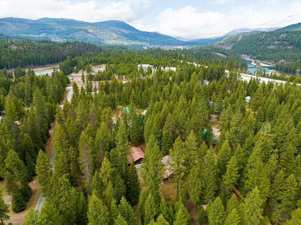 181 Wapiti Way Troy MT 59935