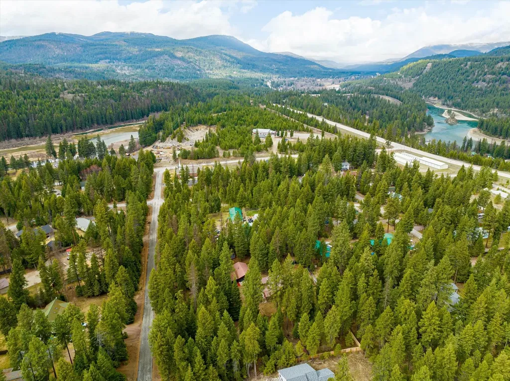 181 Wapiti Way Troy MT 59935