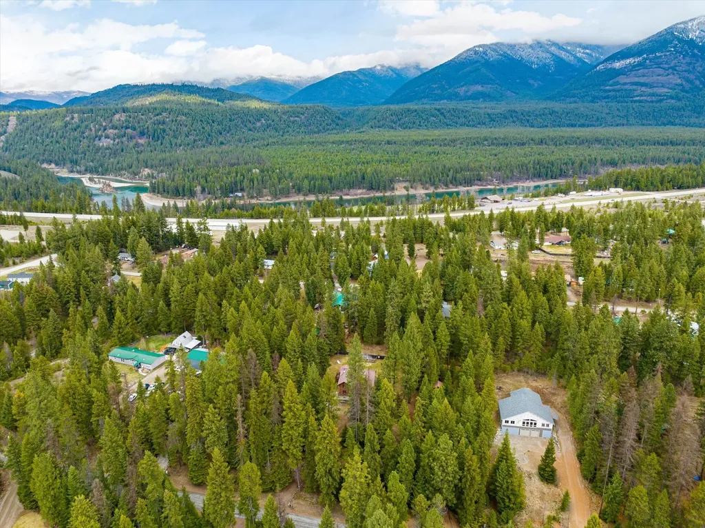 181 Wapiti Way Troy MT 59935