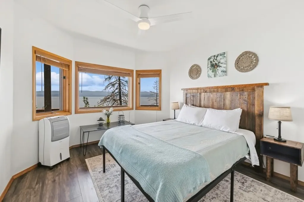 17431 Fishing Rock Lane Bigfork MT 59911