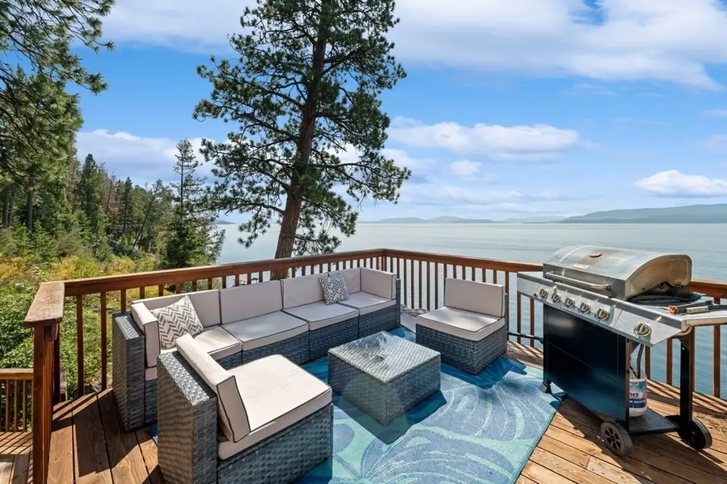 17431 Fishing Rock Lane Bigfork MT 59911