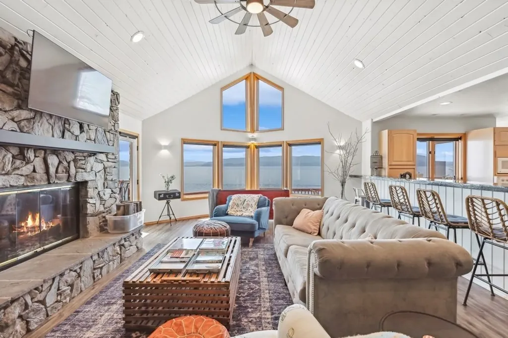 17431 Fishing Rock Lane Bigfork MT 59911