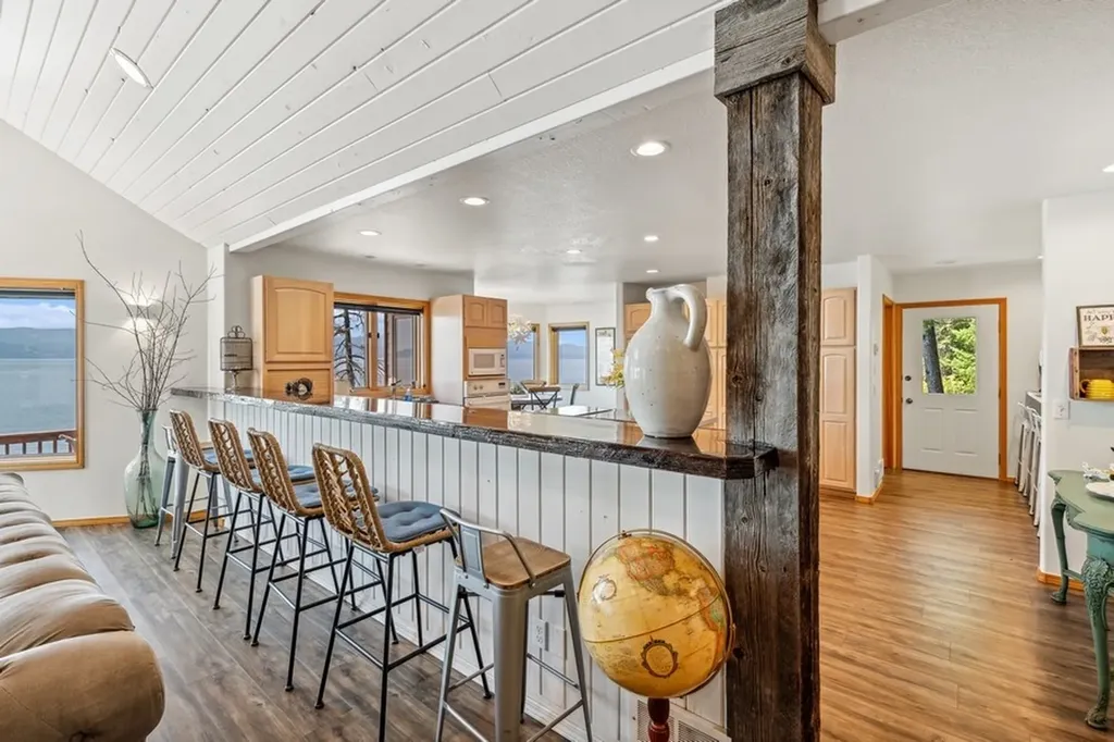17431 Fishing Rock Lane Bigfork MT 59911