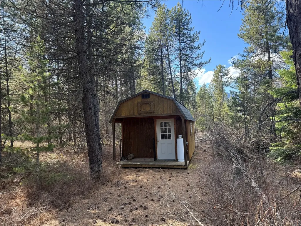 34 Old Highway 200 Trout Creek MT 59874
