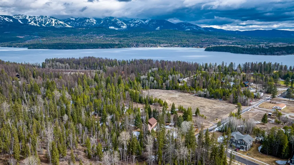 271 Lake Park Lane Whitefish MT 59937