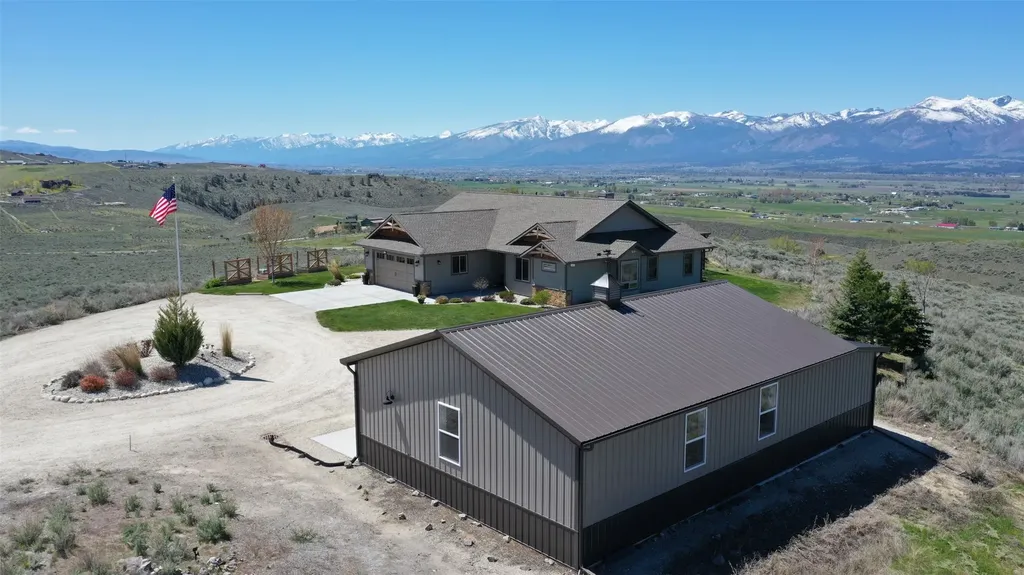 447 Labrador Trail Corvallis MT 59828