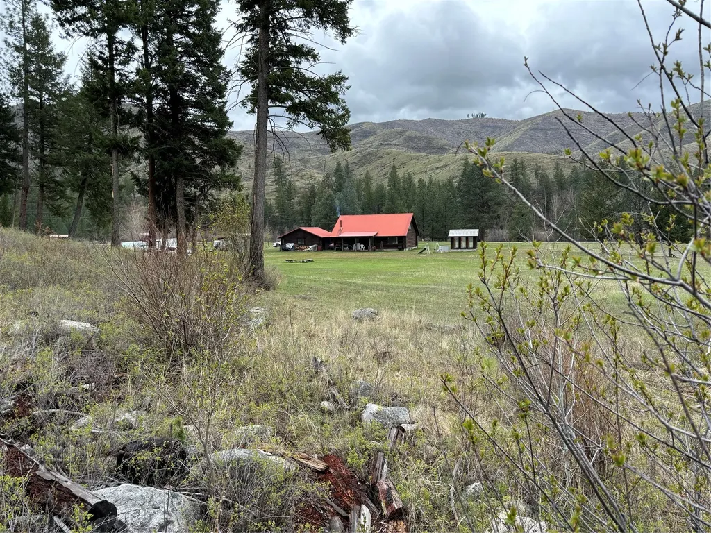 5900 Us Highway 93 S Sula MT 59827