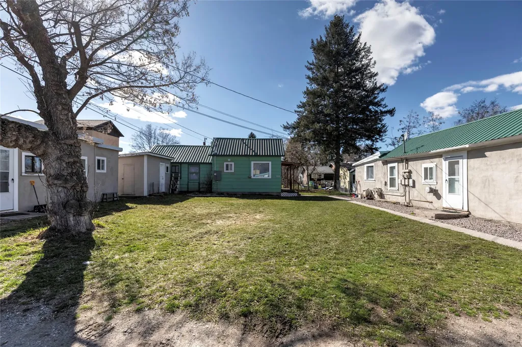 1531A, 1531b, 1533, 1535 N Dickens Street Missoula MT 59802