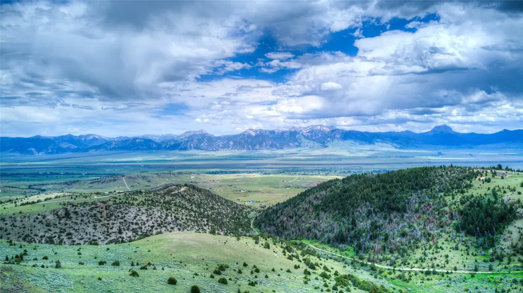 320+/- Ac High In The Gravelly Mountains Ennis MT 59729