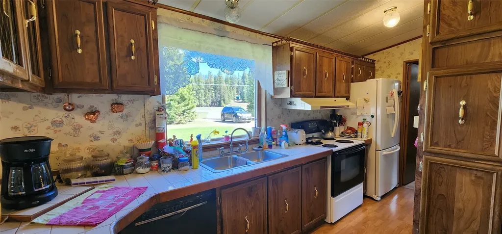 818 Lake Creek Road Troy MT 59935