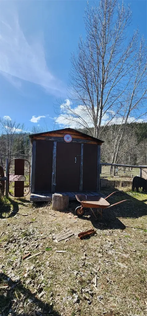 818 Lake Creek Road Troy MT 59935