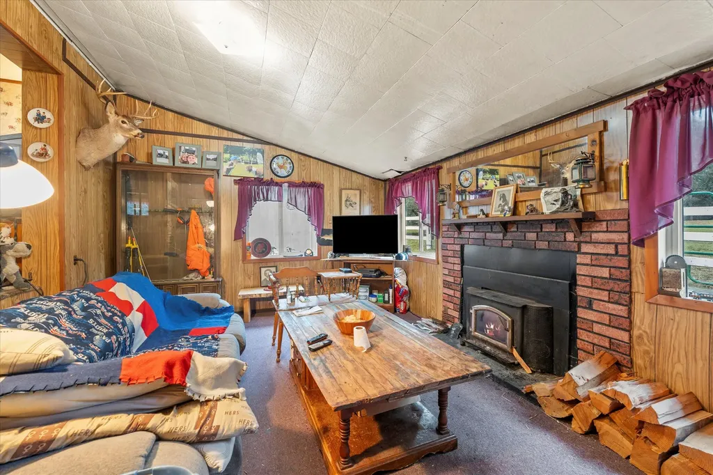 22 Center Drive Troy MT 59935