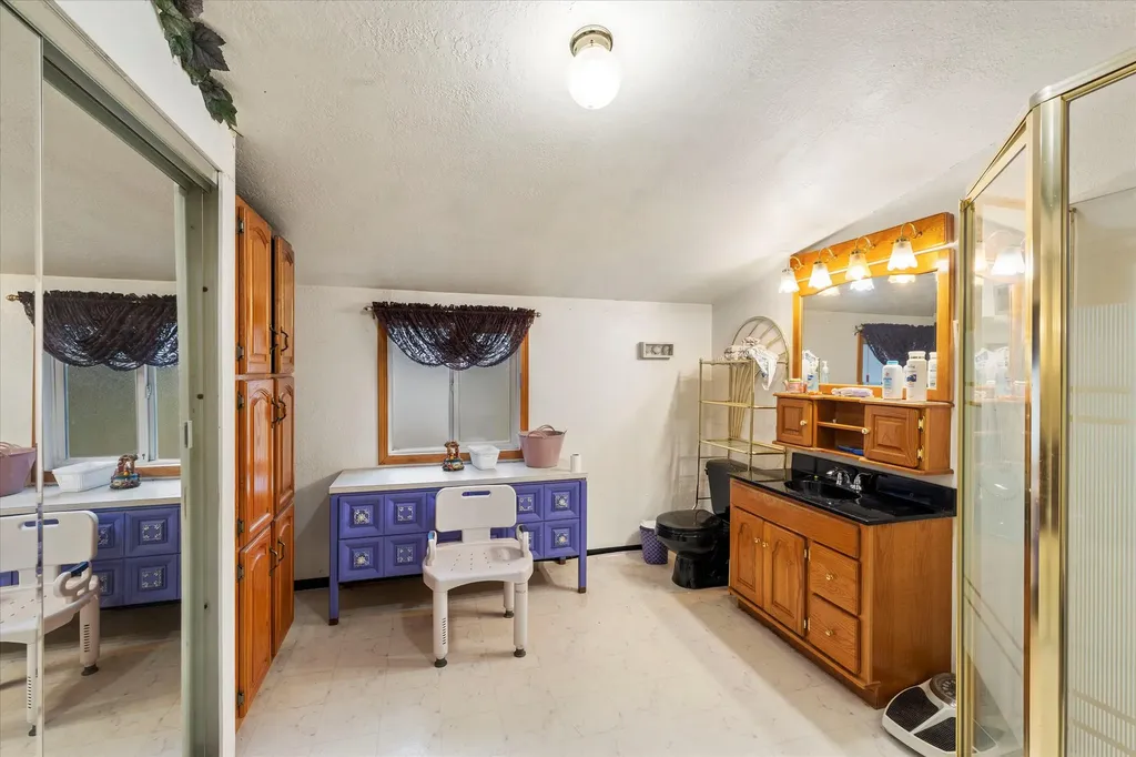 22 Center Drive Troy MT 59935