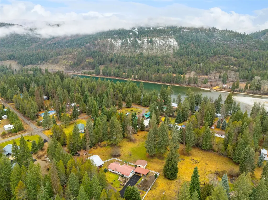 22 Center Drive Troy MT 59935